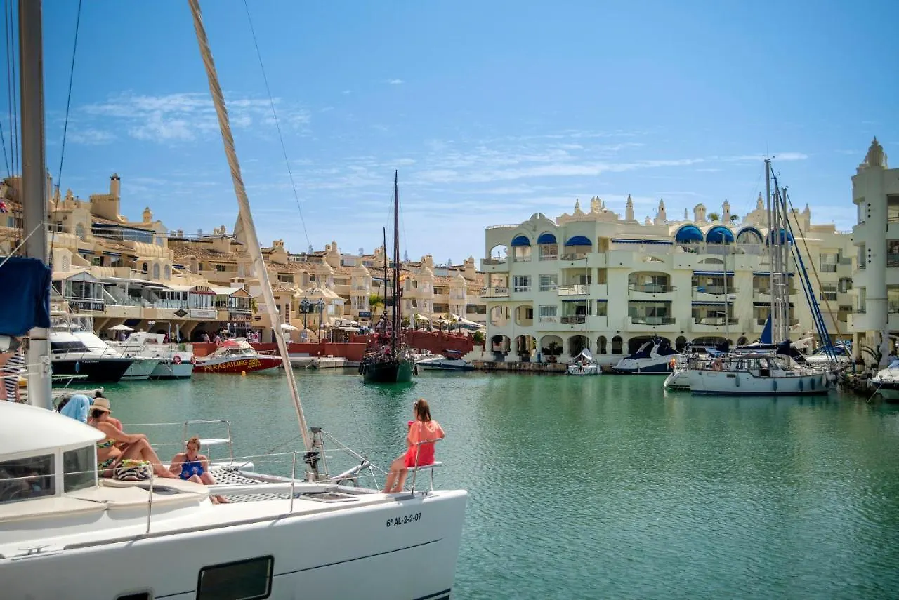 Benal Beach Superb Beach Front 1 Bedroom Apartment, Sleeps 5 Benalmadena 0*,  Spain