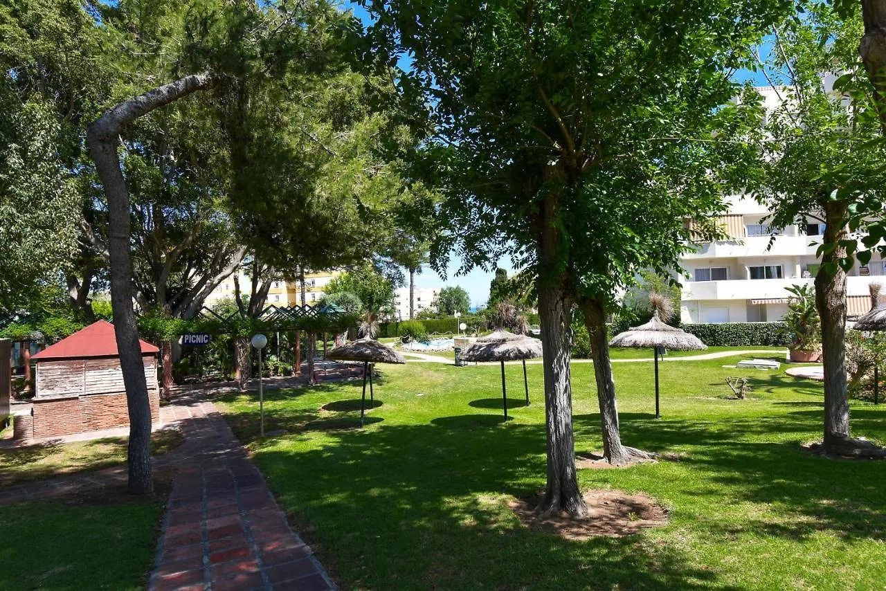 Benal Beach Superb Beach Front 1 Bedroom Apartment, Sleeps 5 Benalmadena
